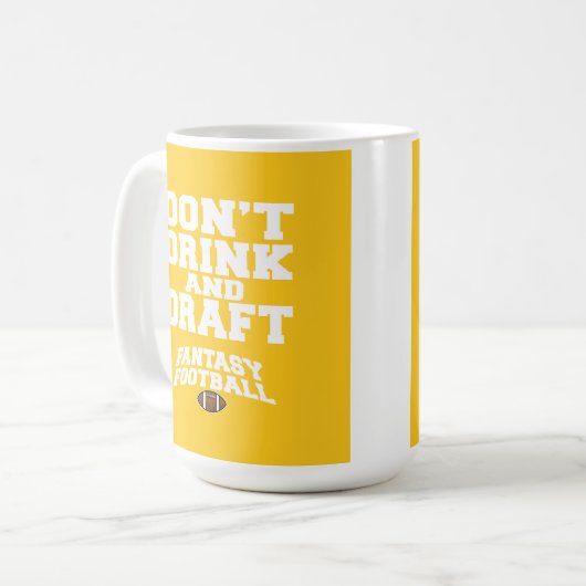ファンタジーサッカー飲まず荷車を引くと – 黄 コーヒーマグカップ (正面左)
