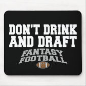 ファンタジーサッカー – ドリンクしない荷車を引く マウスパッド (正面)