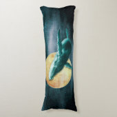 ファンタジーハンプ飛んでいるバックホエールザムーン – 体P ボディピロー (正面縦)