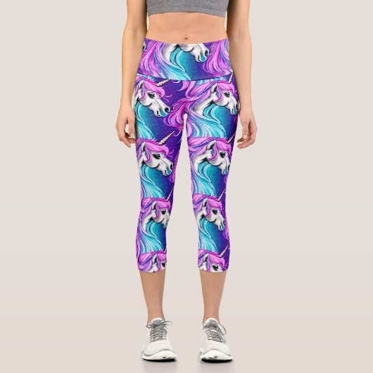 ファンタジーホワイトユニコーンシームレスパターン カプリレギンス (正面)