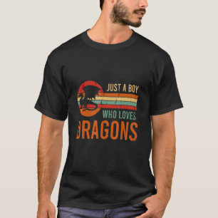 ファンタジーレトロゲームRoleplay愛する少年 Tシャツ