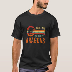 ファンタジーレトロゲームRoleplay愛する少年 Tシャツ