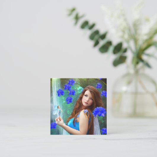 ファンタジー女性妖精ポートレートと青い花と スクエア名刺 (スタンド正面)