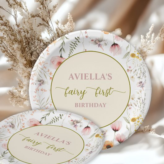 ファンタジー妖精の最初の野草 ペーパープレート