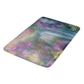 ファンタジー庭園 – 花と落ち着く滝 バスマット (アングル)