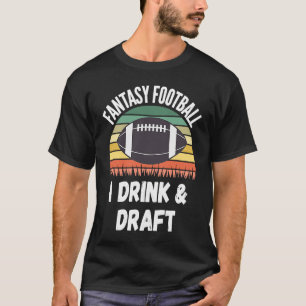 ファンタジー荷車を引くサッカーDay I Drink & 荷車を引く Tシャツ