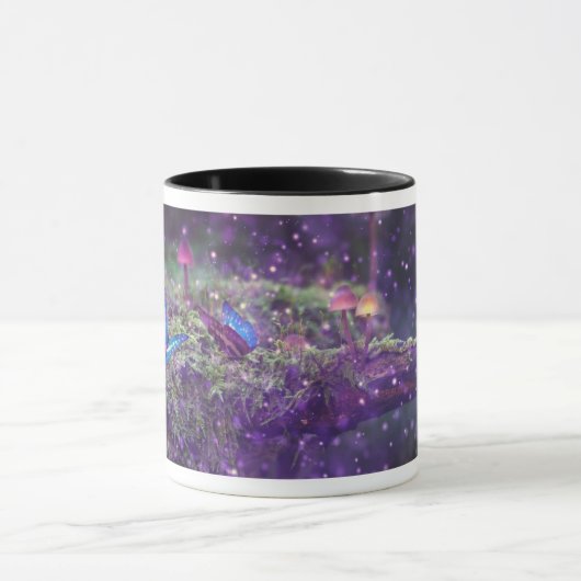 ファンタジー蝶とキノコのアートワーク マグカップ (中央)