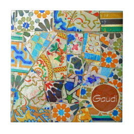 ファンタジー。 Gaudi。 写真2 タイル