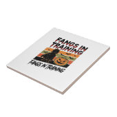 ファン・イン・トレーニング 楽しいヴァンパイア ハロウィンTシャツ タイル (側面)