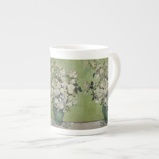 ファン・ゴッホが花瓶に飾ったスティルライフピンクのバラ ボーンチャイナマグカップ (正面右)