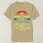 ファーザーズ最高のデーパパエバーレトロサンセットファーザーズ Tシャツ (デザイン正面)