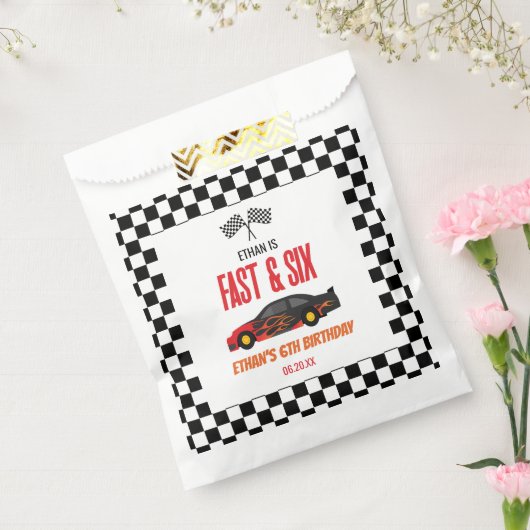 ファーストアンドシックスレッドフレームレースカー6thバースデーパーティー フェイバーバッグ (封をした状態)