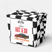 ファーストアンドシックスレッドフレームレースカー6thバースデーパーティー フェイバーボックス (裏面サイド)