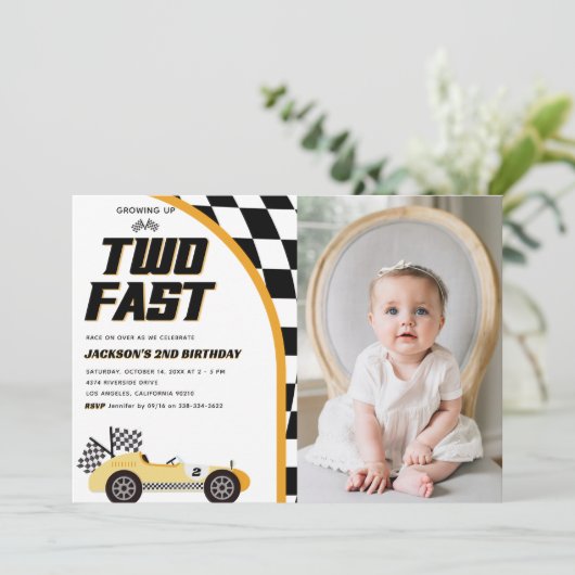 ファーストイエローレースカーの誕生日パーティー写真2枚 招待状 (スタンド正面)