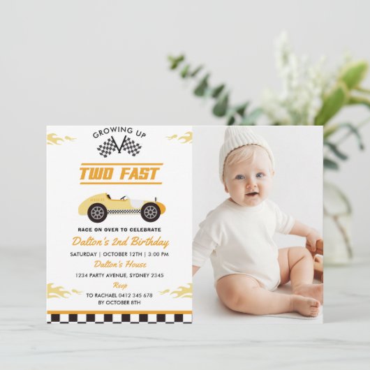 ファーストイエローレースカーボーイ2nd誕生日の写真 招待状 (スタンド正面)