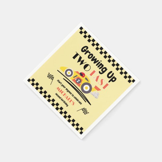 ファーストイエローレースカー2台で育つ2回目の誕生日 スタンダードカクテルナプキン (角)