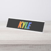 ファーストネーム「KYLE」:おもしろいレインボーカラーリング デスクネームプレート (正面)