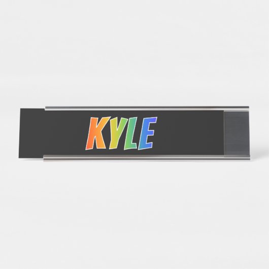 ファーストネーム「KYLE」:おもしろいレインボーカラーリング デスクネームプレート (正面)