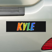 ファーストネーム「KYLE」:おもしろいレインボーカラーリング バンパーステッカー (車上)
