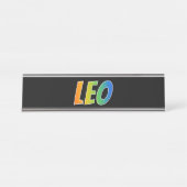 ファーストネーム「LEO」:おもしろいレインボーカラーリング デスクネームプレート (正面)