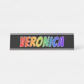 ファーストネーム「VERONICA」:おもしろいレインボーカラーリング デスクネームプレート (正面)