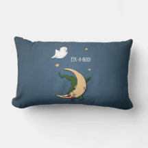 ファーストハロウィーンベビーブー魔女を幽霊で覗く