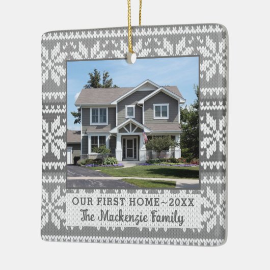 ファーストホームスノーフレークセーターの写真パーソナライズされた セラミックオーナメント (左)