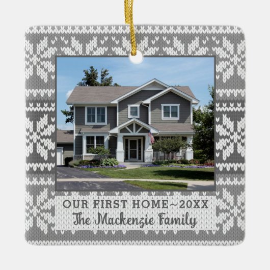 ファーストホームスノーフレークセーターの写真パーソナライズされた セラミックオーナメント (正面)
