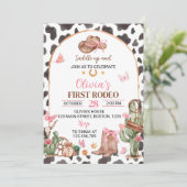 ファーストロデオボーズピンク女性のカーボーイ誕生日 招待状 (スタンド正面)