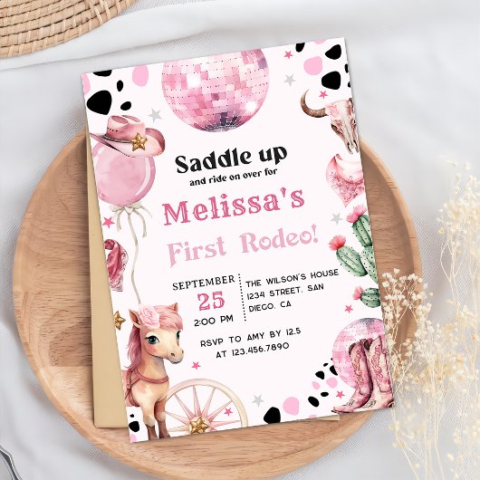 ファーストロデオワイルドウエスト女性のカーボーイ誕生日招待状 招待状