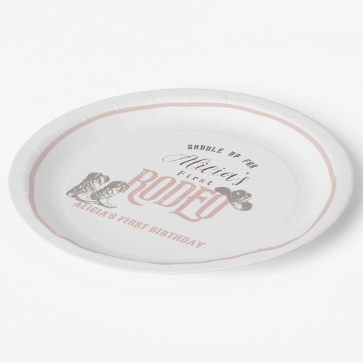 ファーストロデオ女性のカーボーイウエスタンピンク1st誕生日 ペーパープレート (アングル)