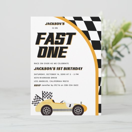 ファーストワンイエローレースカー誕生日パーティー 招待状 (スタンド正面)