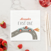 ファーストワンブルーレースカー誕生日 スタンダードランチョンナプキン (インサイチュ)