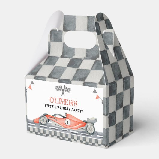 ファーストワンレッドレーシングカーの誕生日パーティーのお気に入りボックス フェイバーボックス (裏面サイド)