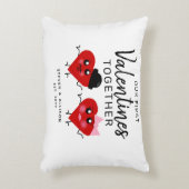 ファーストヴァレンティーンズデイ一緒赤いハートガールフレンド アクセントクッション (正面(垂直))