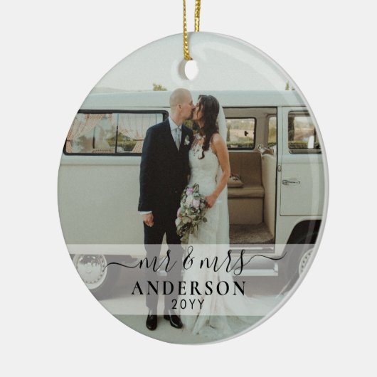 ファースト結婚したミスターとミセスの結婚写真クリスマス セラミックオーナメント (左)