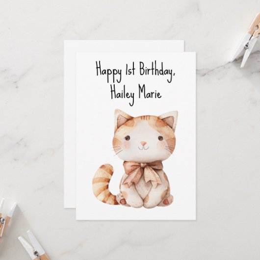 ファースト誕生日詰まったおもちゃパーソナライズされた猫 カード (正面/裏面インサイチュ)