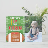 ファースト・イヤーダウンフットボールレッドファースト誕生日写真 招待状 (スタンド正面)