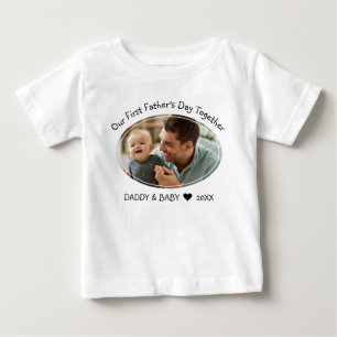 ファースト・ファーザーズ・デイ・トゥーズパパベビー写真 ベビーTシャツ