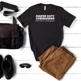 ファースト・ファースト・ファースト・デーのホワイト・レター・ユーモア Tシャツ