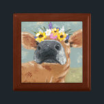 ファームおもしろい – フラワークラウン付き牛 ギフトボックス<br><div class="desc">ファームおもしろいII by Jade Reynolds.花の冠をかぶった茶色の牛が特徴。</div>