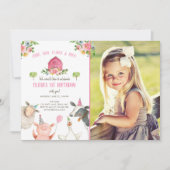 ファームアニマルガールピンクジンガム納屋周囲の庭誕生日 招待状 (正面)
