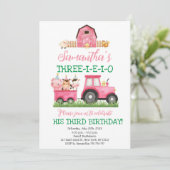 ファームアニマルズピンクガール納屋周囲の庭誕生日パーティー 招待状 (スタンド正面)