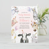 ファームアニマルズピンクガール納屋周囲の庭誕生日パーティー 招待状 (スタンド正面)