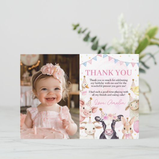 ファームアニマルズピンク納屋周囲の庭ガール誕生日写真 サンキューカード (スタンド正面)