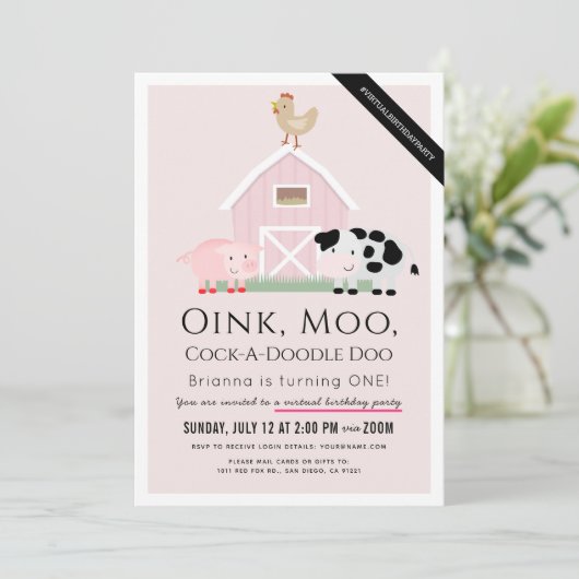 ファームアニマルズ納屋周囲の庭ピンクバーチャル第1誕生日 招待状 (スタンド正面)