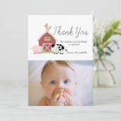 ファームアニマルズ納屋周囲の庭ホワイト誕生日サンキュー 招待状 (スタンド正面)