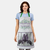 ファームハウスカントリーアイリスフラワー&ユーカリ エプロン (着用した状態)