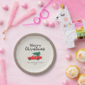 ファームハウスクリスマス | Fresh Cut Tree on Car ペーパープレート (パーティー)