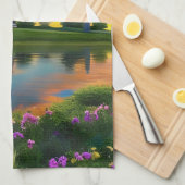 ファームハウスパープルルーフポンドアットサンライズ キッチンタオル (四つ折り)